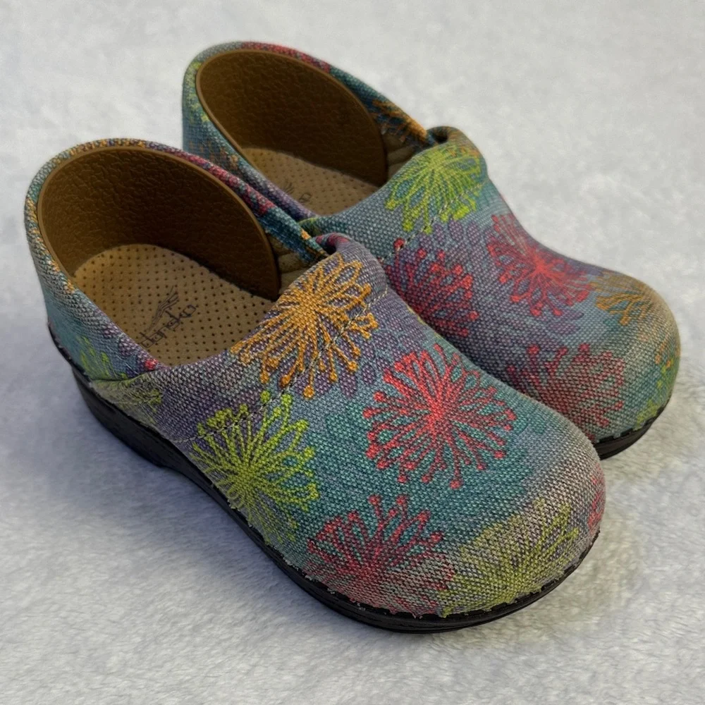 Dansko Vegan‎ Pro Fabric Starburst Floral Mules Clogs 28 Youth Size 1 Comfy Cute